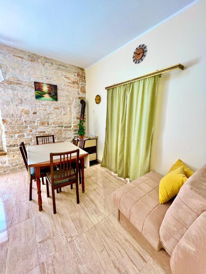 The Green House - 20M From The Beach Novigrad Istria المظهر الخارجي الصورة