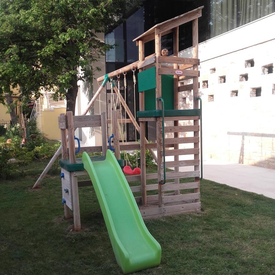 The Green House - 20M From The Beach Novigrad Istria المظهر الخارجي الصورة